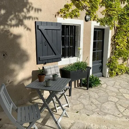 Appartement Des Abeilles - Cosy, Rural & Tranquil With Shared Pool *