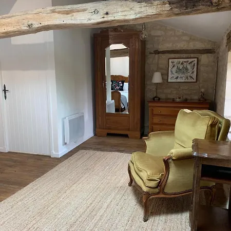 Des Abeilles - Cosy, Rural & Tranquil With Shared Pool Chives