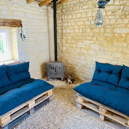 Appartement Des Abeilles - Cosy, Rural & Tranquil With Shared Pool *