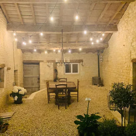 Appartement Des Abeilles - Cosy, Rural & Tranquil With Shared Pool