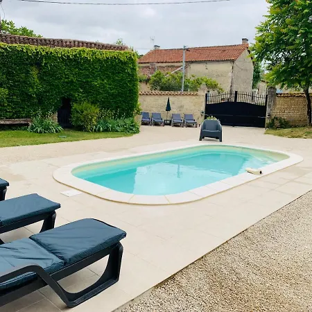Des Abeilles - Cosy, Rural & Tranquil With Shared Pool Appartement Chives